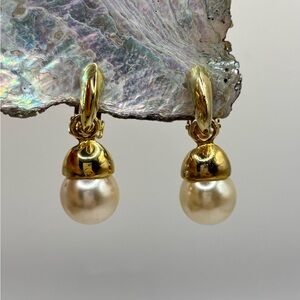 Elegant Gold and Pearl Drop Earrings vintage 90s power jewelry